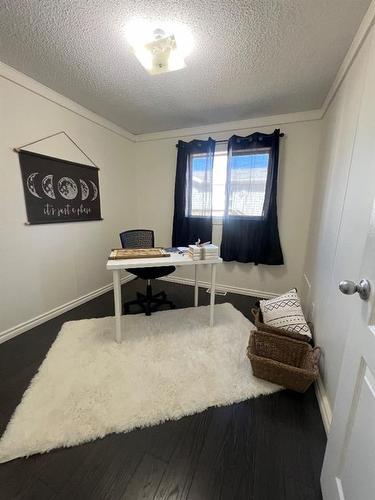 100 Arabian Drive, Fort Mcmurray, AB - Indoor Photo Showing Bedroom