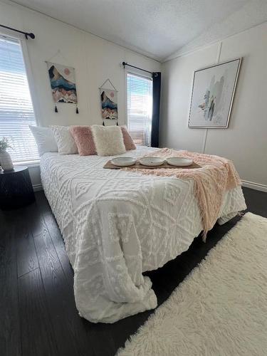 100 Arabian Drive, Fort Mcmurray, AB - Indoor Photo Showing Bedroom