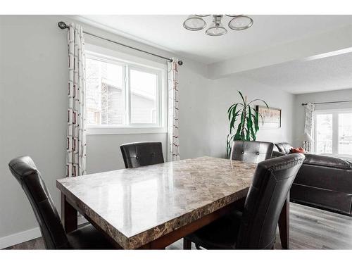 149 Whiteoak Garden, Fort Mcmurray, AB - Indoor Photo Showing Dining Room