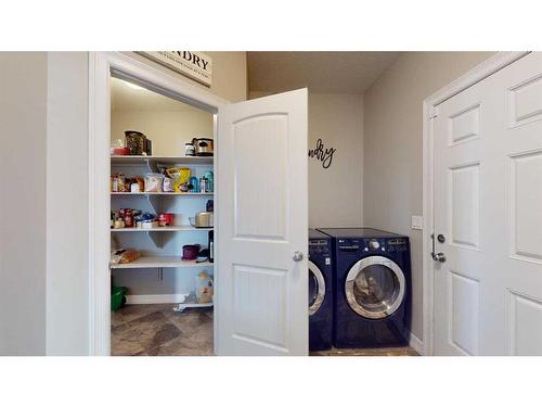 195 Killdeer Way, Fort Mcmurray, AB - Indoor Photo Showing Laundry Room