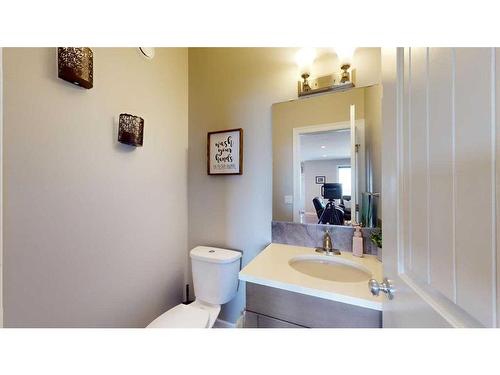 195 Killdeer Way, Fort Mcmurray, AB - Indoor Photo Showing Laundry Room