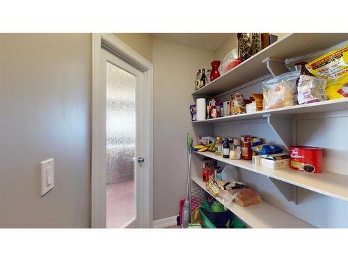 195 Killdeer Way, Fort Mcmurray, AB - Indoor With Storage