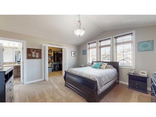 195 Killdeer Way, Fort Mcmurray, AB - Indoor Photo Showing Bedroom