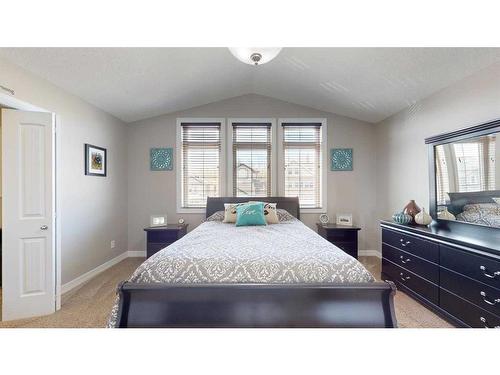 195 Killdeer Way, Fort Mcmurray, AB - Indoor Photo Showing Bedroom