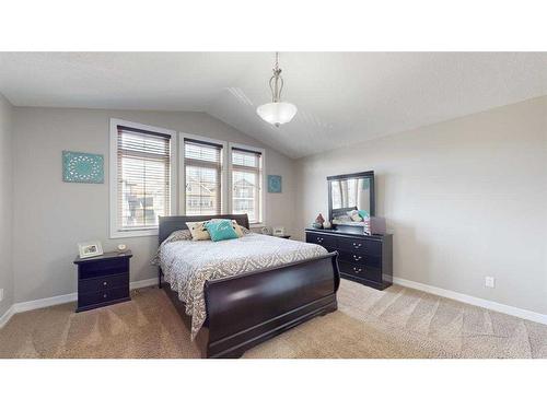 195 Killdeer Way, Fort Mcmurray, AB - Indoor Photo Showing Bedroom