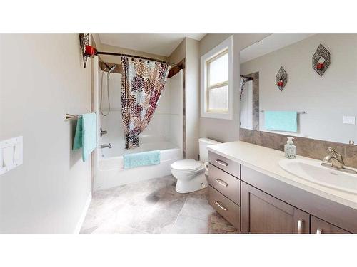 195 Killdeer Way, Fort Mcmurray, AB - Indoor Photo Showing Bathroom