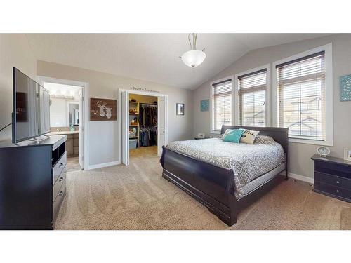 195 Killdeer Way, Fort Mcmurray, AB - Indoor Photo Showing Bedroom