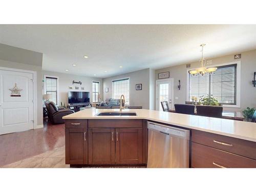 195 Killdeer Way, Fort Mcmurray, AB - Indoor Photo Showing Kitchen