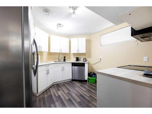 109 Fireweed Crescent, Fort Mcmurray, AB - Indoor Photo Showing Kitchen