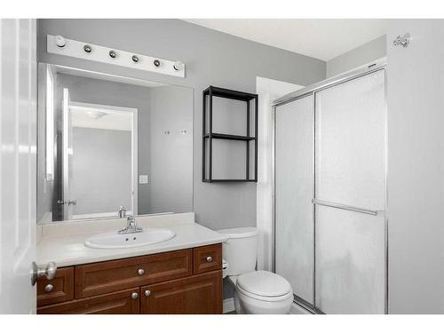 393 Diefenbaker Drive, Fort Mcmurray, AB - Indoor Photo Showing Bathroom