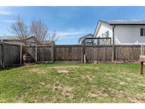 393 Diefenbaker Drive, Fort Mcmurray, AB - Outdoor