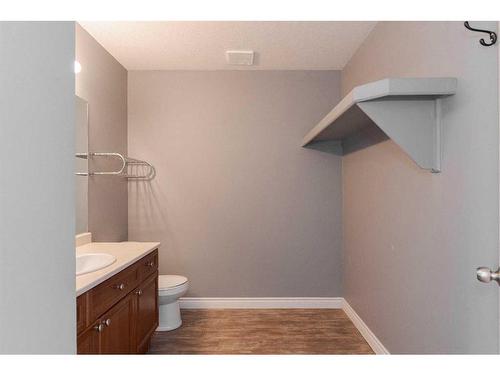 393 Diefenbaker Drive, Fort Mcmurray, AB - Indoor Photo Showing Bathroom