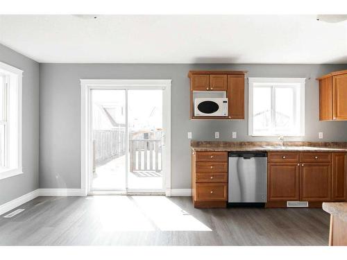 393 Diefenbaker Drive, Fort Mcmurray, AB - Indoor Photo Showing Kitchen