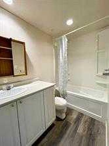106-13221 Macdonald Drive, Fort Mcmurray, AB - Indoor Photo Showing Bathroom
