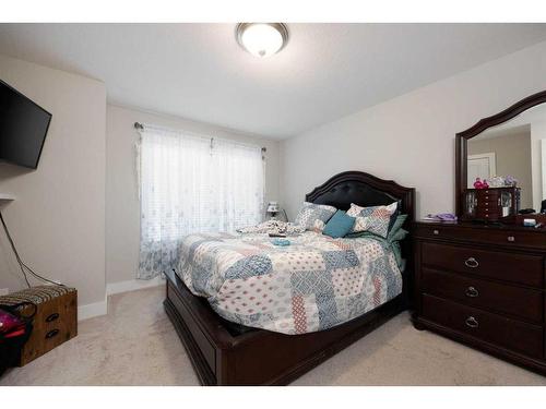 143 Merganser Crescent, Fort Mcmurray, AB - Indoor Photo Showing Bedroom