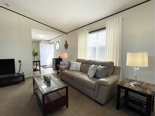 145 Caouette Crescent, Fort Mcmurray, AB - Indoor Photo Showing Living Room