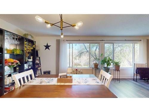 108 Hill Drive, Fort Mcmurray, AB - Indoor Photo Showing Dining Room