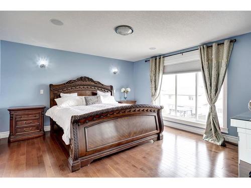 376 Fireweed Crescent, Fort Mcmurray, AB - Indoor Photo Showing Bedroom
