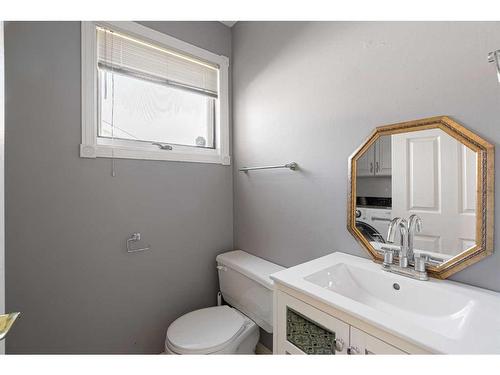 172 Torrie Bay, Fort Mcmurray, AB - Indoor Photo Showing Bathroom