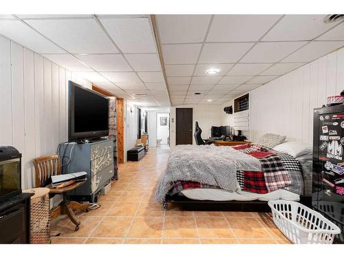 172 Torrie Bay, Fort Mcmurray, AB - Indoor Photo Showing Bedroom