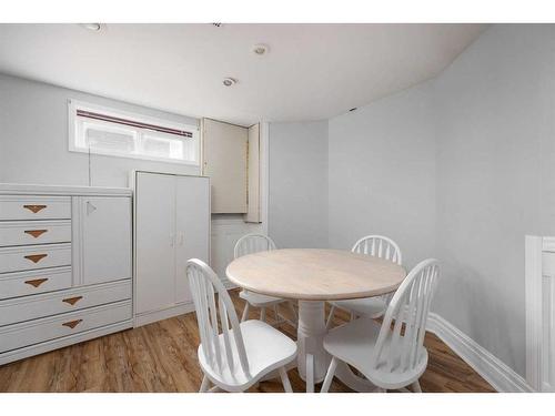 410 Athabasca Avenue, Fort Mcmurray, AB - Indoor Photo Showing Dining Room