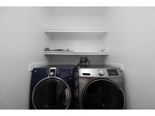 220 Sparrow Hawk Drive, Fort Mcmurray, AB - Indoor Photo Showing Laundry Room