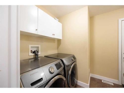 494 Pacific Crescent, Fort Mcmurray, AB - Indoor Photo Showing Laundry Room