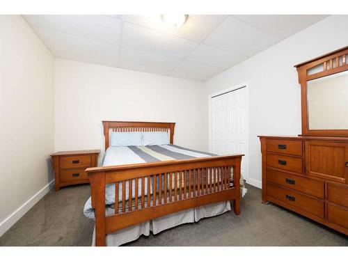 494 Pacific Crescent, Fort Mcmurray, AB - Indoor Photo Showing Bedroom