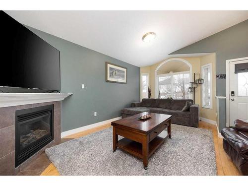 494 Pacific Crescent, Fort Mcmurray, AB - Indoor Photo Showing Living Room With Fireplace