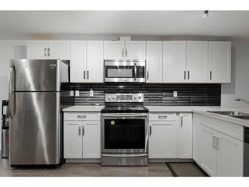 160 Chalifour Street, Fort Mcmurray, AB - Indoor Photo Showing Kitchen With Stainless Steel Kitchen