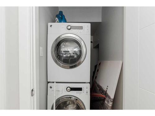 160 Chalifour Street, Fort Mcmurray, AB - Indoor Photo Showing Laundry Room