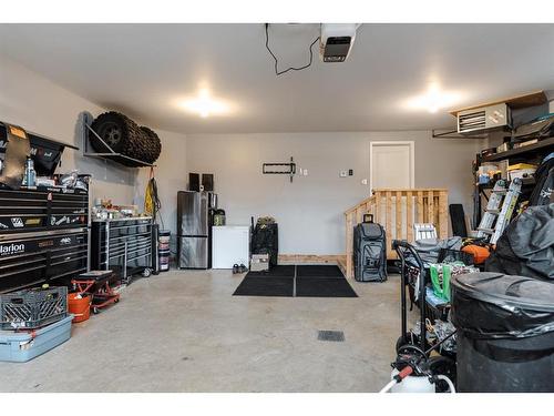122 Comfort Cove, Fort Mcmurray, AB - Indoor Photo Showing Garage