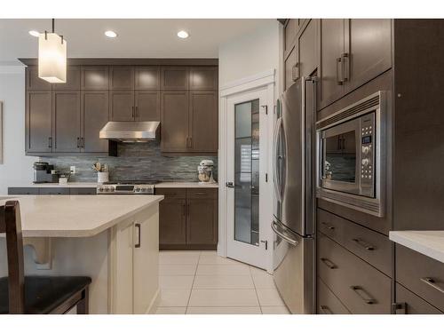 122 Comfort Cove, Fort Mcmurray, AB - Indoor Photo Showing Kitchen With Upgraded Kitchen