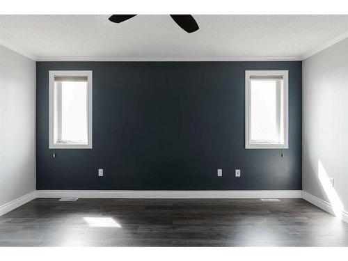 252 Burton Place, Fort Mcmurray, AB - Indoor Photo Showing Other Room