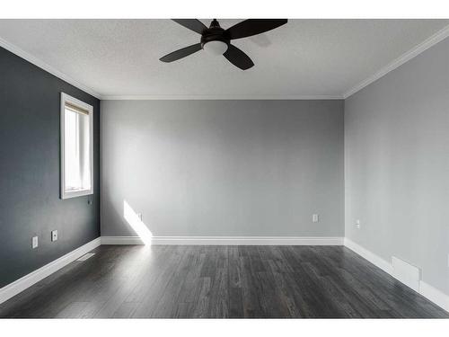 252 Burton Place, Fort Mcmurray, AB - Indoor Photo Showing Other Room