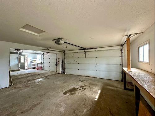 #402-13379 Twp Rd 670 (100 Cathy'S Drive) Holowachuk Estates, Lac La Biche, AB - Indoor Photo Showing Garage