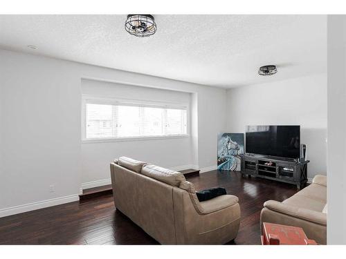 225 Falcon Drive, Fort Mcmurray, AB - Indoor Photo Showing Living Room