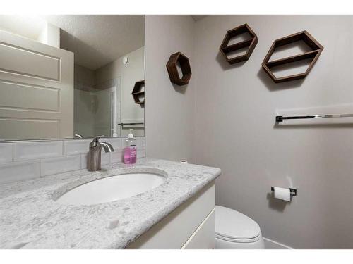 147 Prospect Drive, Fort Mcmurray, AB - Indoor Photo Showing Bathroom