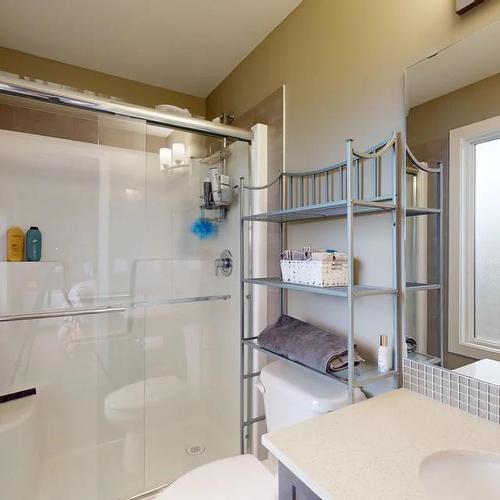 225-401 Athabasca Avenue, Fort Mcmurray, AB - Indoor Photo Showing Bathroom