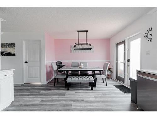 146 Pacific Crescent, Fort Mcmurray, AB - Indoor Photo Showing Dining Room