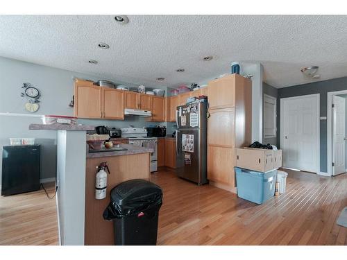 221 Sitka Drive, Fort Mcmurray, AB - Indoor Photo Showing Kitchen