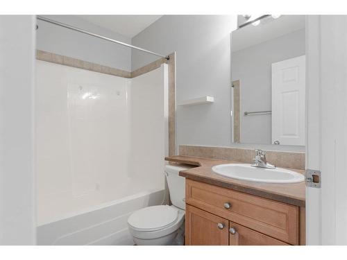 156 Fox Crescent, Fort Mcmurray, AB - Indoor Photo Showing Bathroom