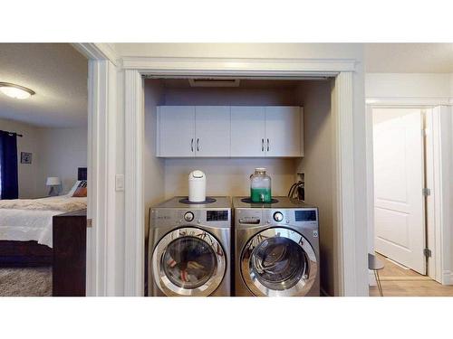 128 Saline Creek Way, Fort Mcmurray, AB - Indoor Photo Showing Laundry Room