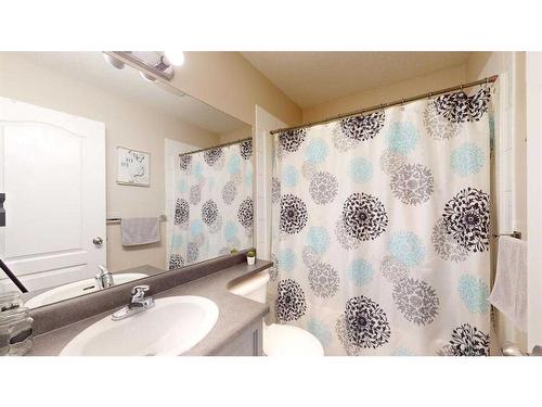 128 Saline Creek Way, Fort Mcmurray, AB - Indoor Photo Showing Bathroom