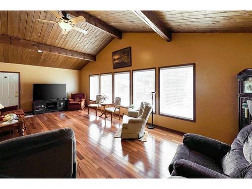 521 Park Drive, Rural Athabasca County, AB - Indoor Photo Showing Living Room