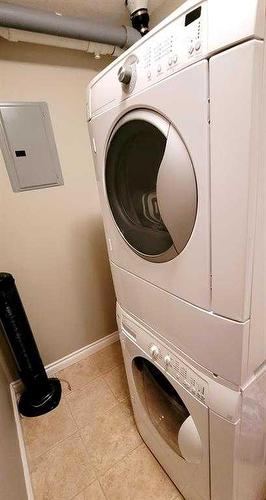 203-10220 101 Street, Lac La Biche, AB - Indoor Photo Showing Laundry Room