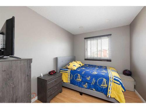 19 Maciver Street, Fort Mcmurray, AB - Indoor Photo Showing Bedroom