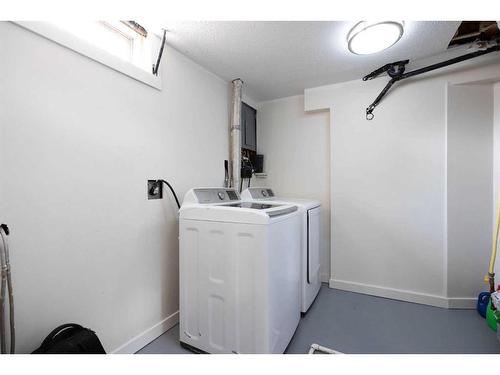 19 Maciver Street, Fort Mcmurray, AB - Indoor Photo Showing Laundry Room