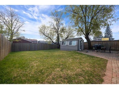 19 Maciver Street, Fort Mcmurray, AB - Outdoor With Backyard