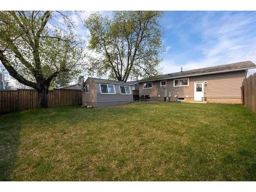 19 Maciver Street, Fort Mcmurray, AB - Outdoor